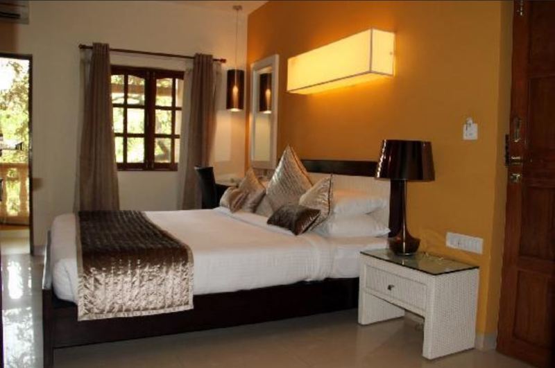 Coconut Grove Beach Resort Elmina Exteriör bild